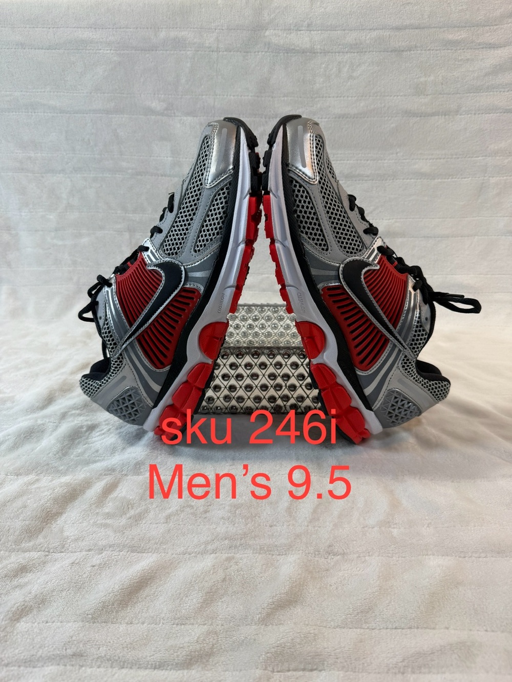 Nike Men's 9.5 Zoom Vomero 5 Metallic Silver/Black Argent